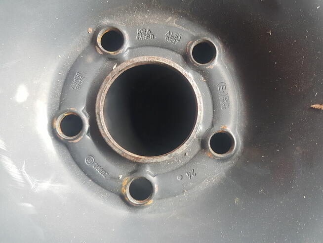 Kola zimowe na felgach stalowych ford