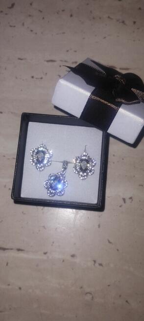 Srebne kolczyki z zawieszką