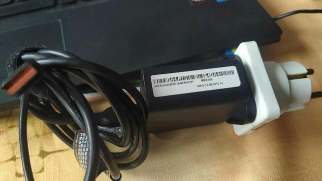 Zasilacz / ładowarka do laptopa lenovo adl40wcd 20V 2A