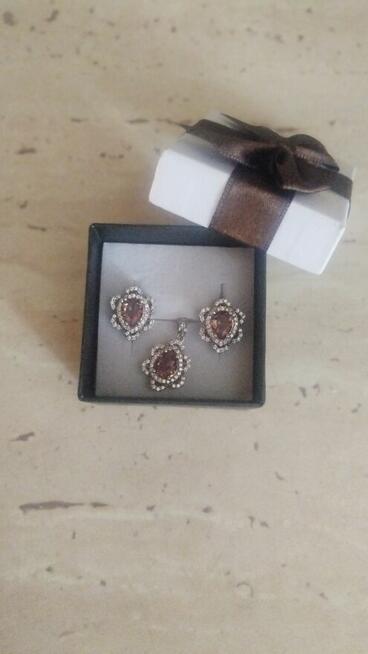 Srebne kolczyki z zawieszką