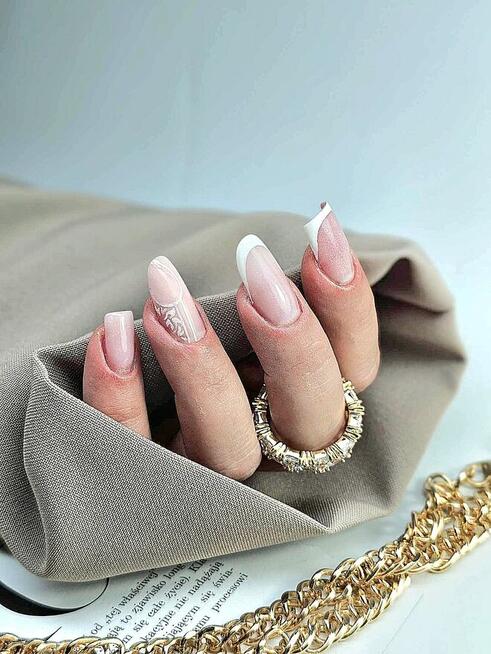 Manicure hybrydowy