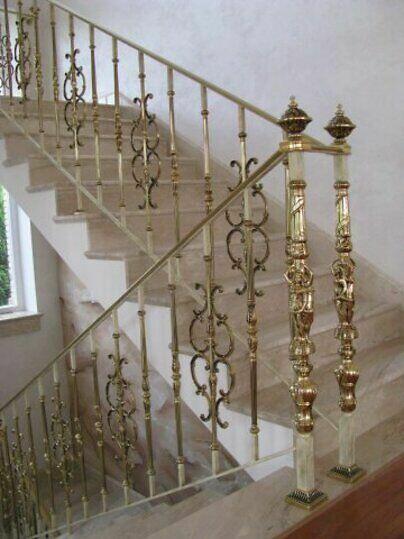Balustrada wewnętrzna złota