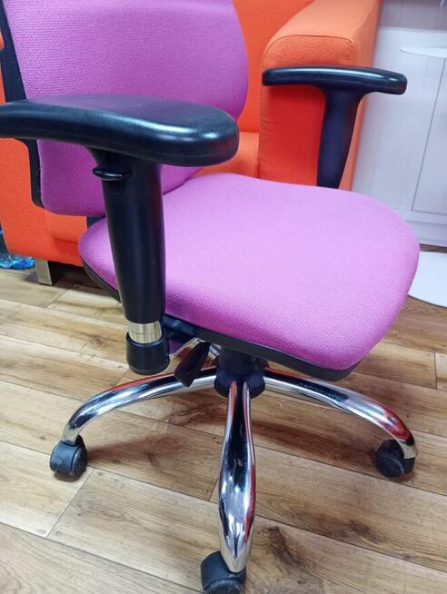 Fotel obrotowy młodzieżowy różowy fotele obrotowe biurowe