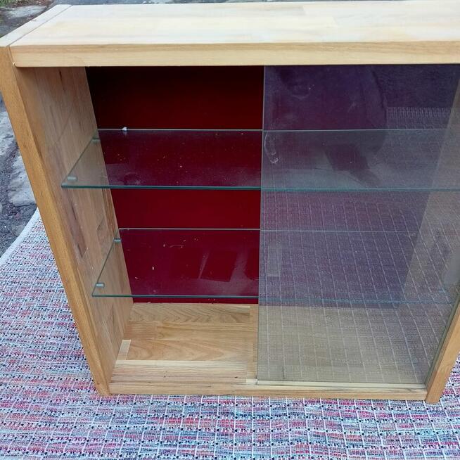 Szafeczka Wisząca Drewniana, Szklane Półki, Suwane Szklane