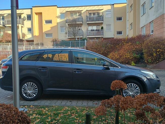 Toyota Avensis 1.8 benzyna, 2011r. kombi T27