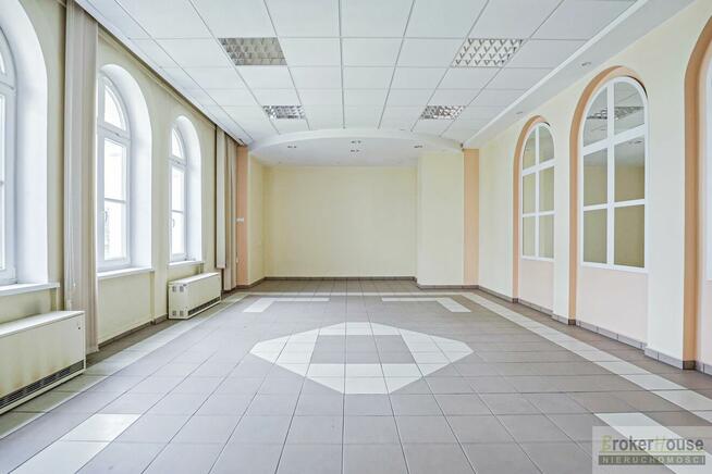 Lokal użytkowy Paczków, Pocztowa