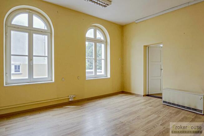 Lokal użytkowy Paczków, Pocztowa