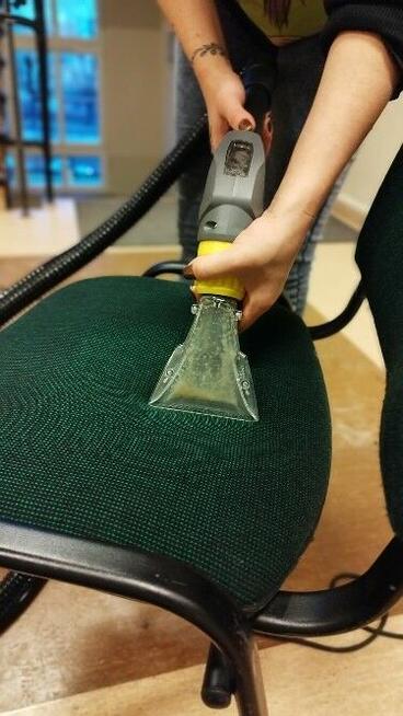 Skuteczne czyszczenie wykładzin i tapicerki meblowej Gdańsk