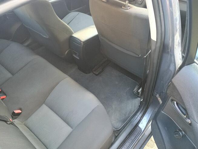 Toyota Avensis 1.8 benzyna, 2011r. kombi T27