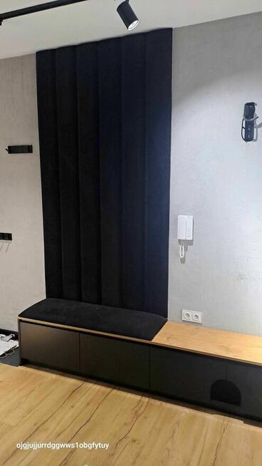 Panele welurowe i szafka z siedziskiem welurowym