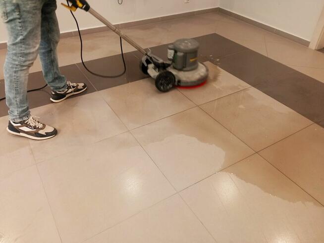 Czyszczenie posadzki , impregnacja i polerowanie podłóg