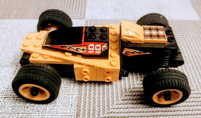 Auto napędzane przez naciąg jedzie ok 5 m