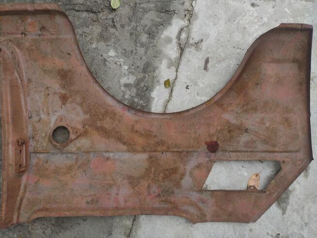 Fiat 126p-blotnik tylny lewa strona orginalny z epoki!Nowy