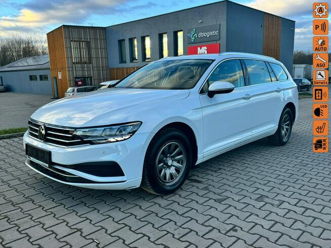 Volkswagen Passat Elegance*Climatronic*Masaże*Led*NiskiPrzebieg*ACC*GrzaneFotele