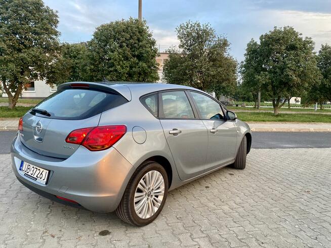 Opel Astra J 2011 (nowy rozrząd, wtryski, EGR)