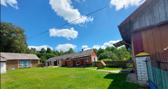 Siedlisko z dostępem do rzeczki, łąki i lasu