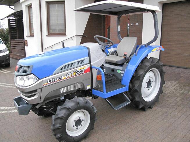 Mini Traktorek Iseki AT23 4X4 Wspomaganie Rewers Mały