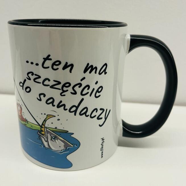 Zabawny KUBEK dla WĘDKARZA Kto nad wodą biust zobaczy... Na