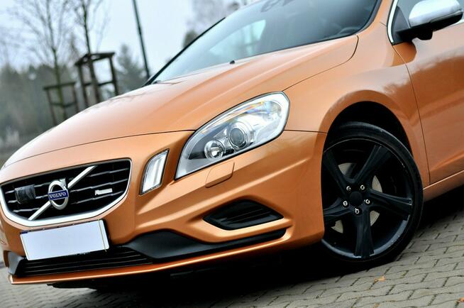 Volvo S60 FULL_OPCJA_2.0_D3_163Km_R-Desing_Xenon_Skóra_Navi_