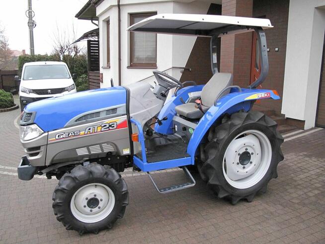 Mini Traktorek Iseki AT23 4X4 Wspomaganie Rewers Mały