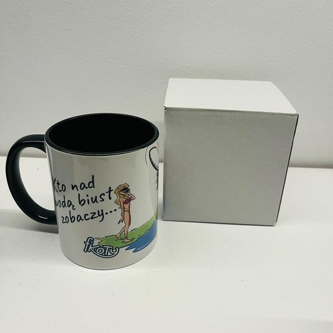 Zabawny KUBEK dla WĘDKARZA Kto nad wodą biust zobaczy... Na