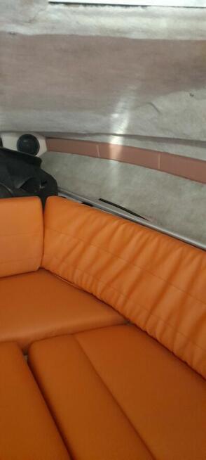 Łódż motorowa kabinowa