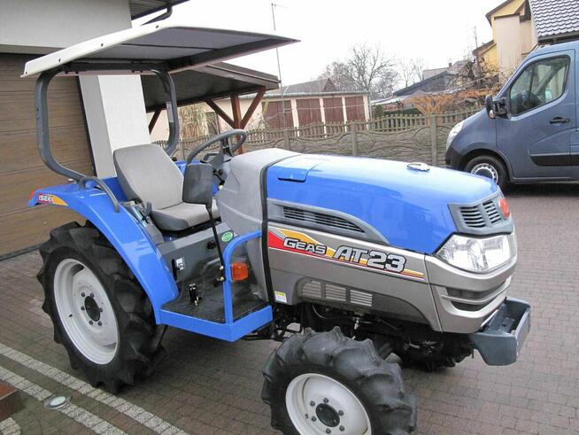 Mini Traktorek Iseki AT23 4X4 Wspomaganie Rewers Mały