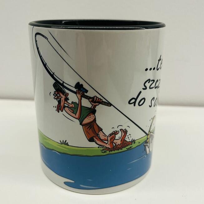 Zabawny KUBEK dla WĘDKARZA Kto nad wodą biust zobaczy... Na
