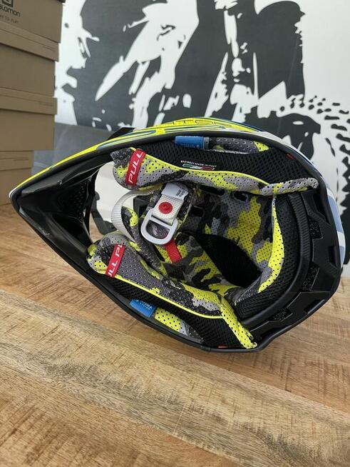 Kask AIROH Aviator 2.3 Novak Chrome Blue