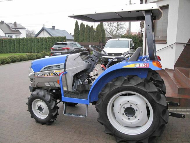 Mini Traktorek Iseki AT23 4X4 Wspomaganie Rewers Mały