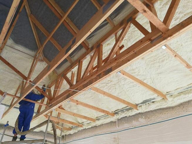 Ocieplenie pianą pur poddasze stropy ściany