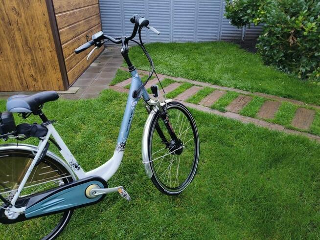 Holenderski rower elektryczny koła 28 rama 50