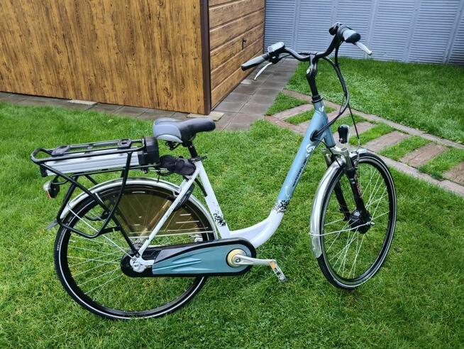Holenderski rower elektryczny koła 28 rama 50