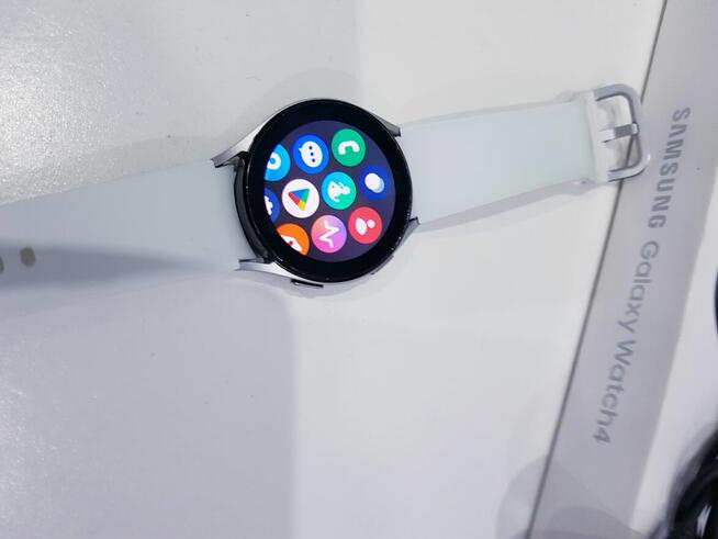 Damski smartwatch galaxy watsch 4