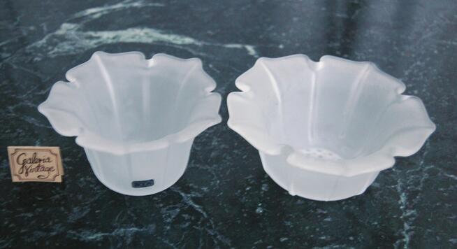 Boda Sweden handmade świecznik kwiat matowe szkło Szwecja