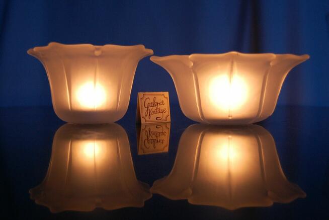 Boda Sweden handmade świecznik kwiat matowe szkło Szwecja