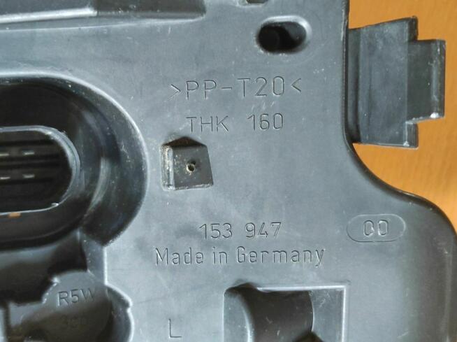 wkład lewy tył do lampy tylnej audi A4 B6 oryginalny