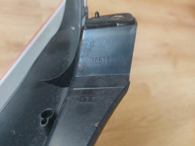 Prawa tylna lampa (górna) Volvo XC90 - Gliwice