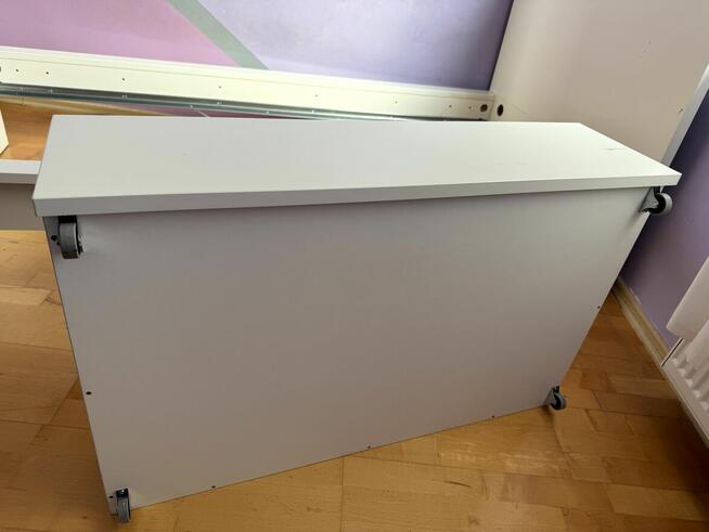 łóżko z szufladami w domrym stanie