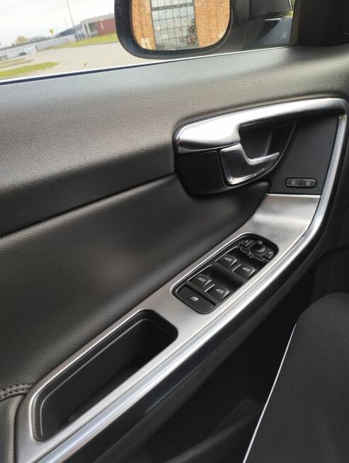 Volvo S60 2.0 T5 245koni KAMERA COFANIA CZUJNIKI PARKOWANIA