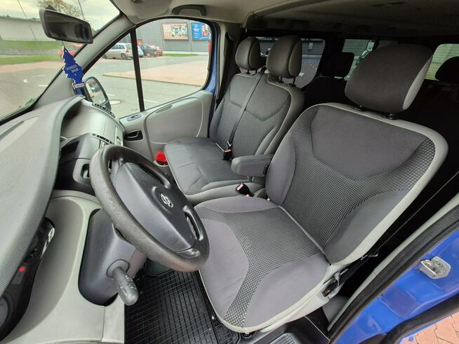 Opel Vivaro 2.0i + Gaz 117KM 9 osób Long Oryginał Stan Bezwypadkowy I Właściciel