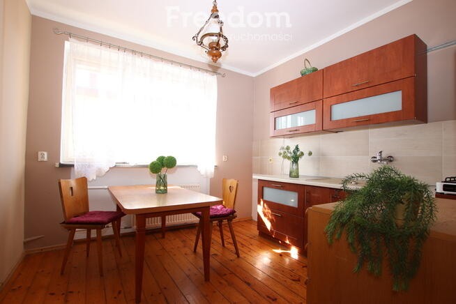 Dom z halą warsztatową – na biznes i zamieszkanie.