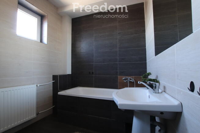 Dom z halą warsztatową – na biznes i zamieszkanie.