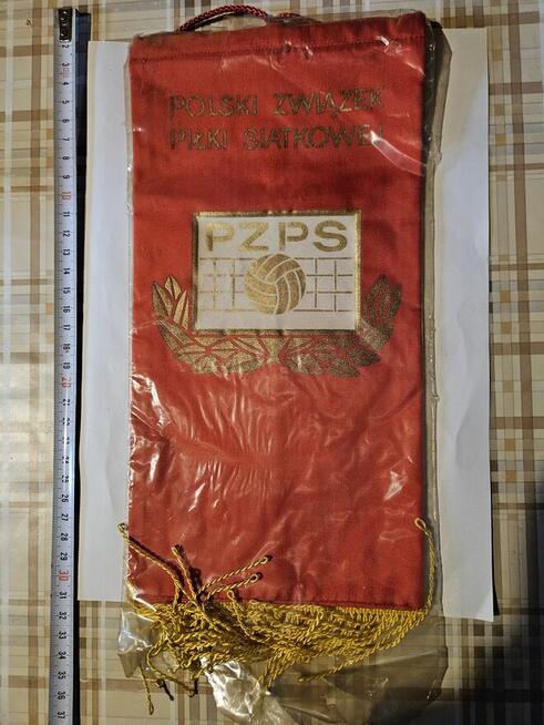 Dwa proporczyki czasy PRL