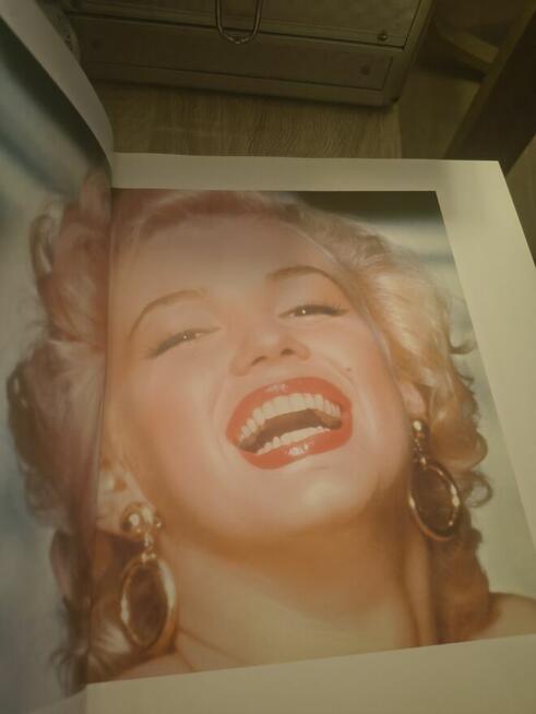 Album Marilyn Ujęcia z bliska odbiór osobisty