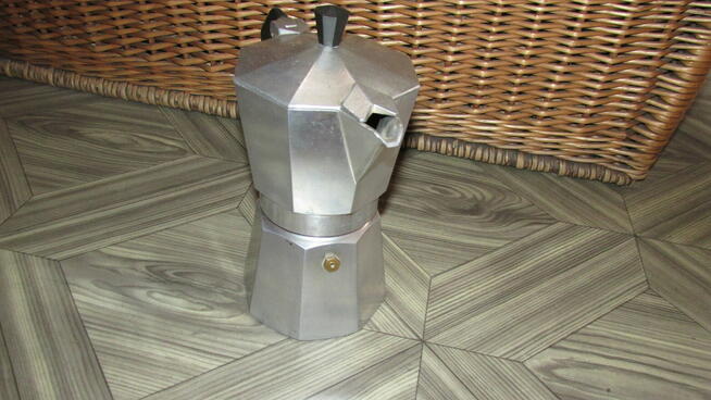 Kawiarka - Trinidad Expres