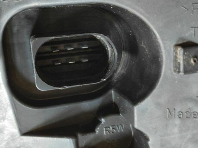 wkład lewy tył do lampy tylnej audi A4 B6 oryginalny