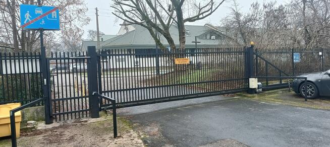 Wynajmę miejsce postojowe Ul.Pawlaczyka 1 Ursynów Przy S2