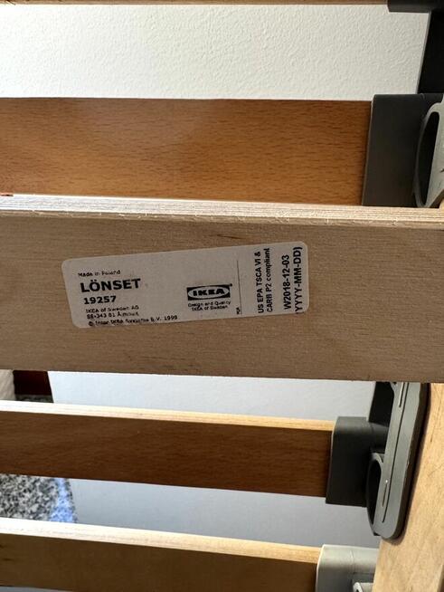 łóżko z szufladami w domrym stanie