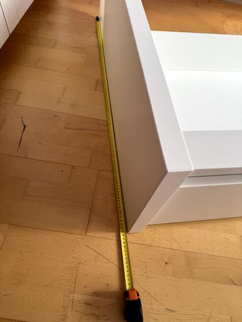 łóżko z szufladami w domrym stanie